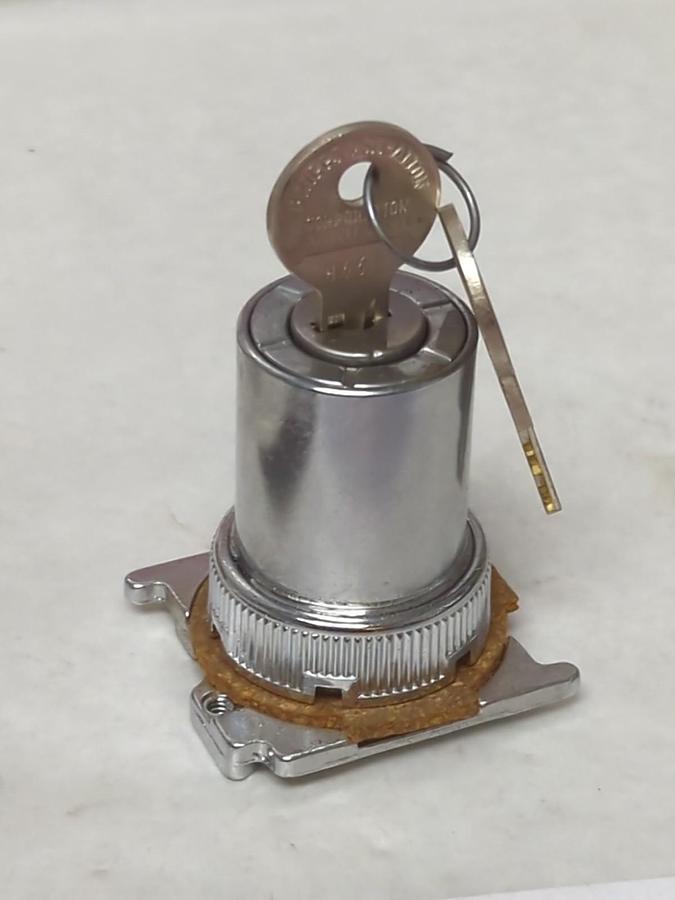 CUTLER-HAMMER,T15227,SELECTOR SWITCH KEY OPER 3-POS CAM 2 NOS