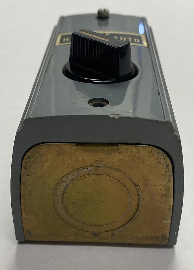 ALLEN BRADLEY,800S-R2SX,STANDARD SELECTOR SWITCH NOS