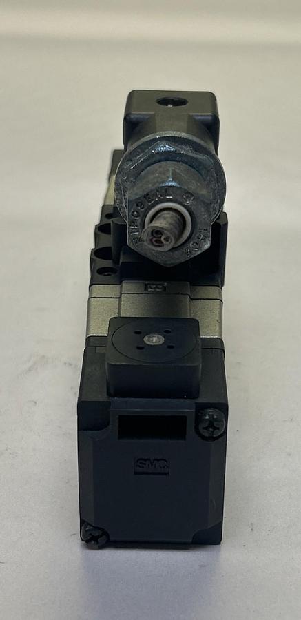 Used SMC,VP7-6-FG-D,SOLENOID VALVE