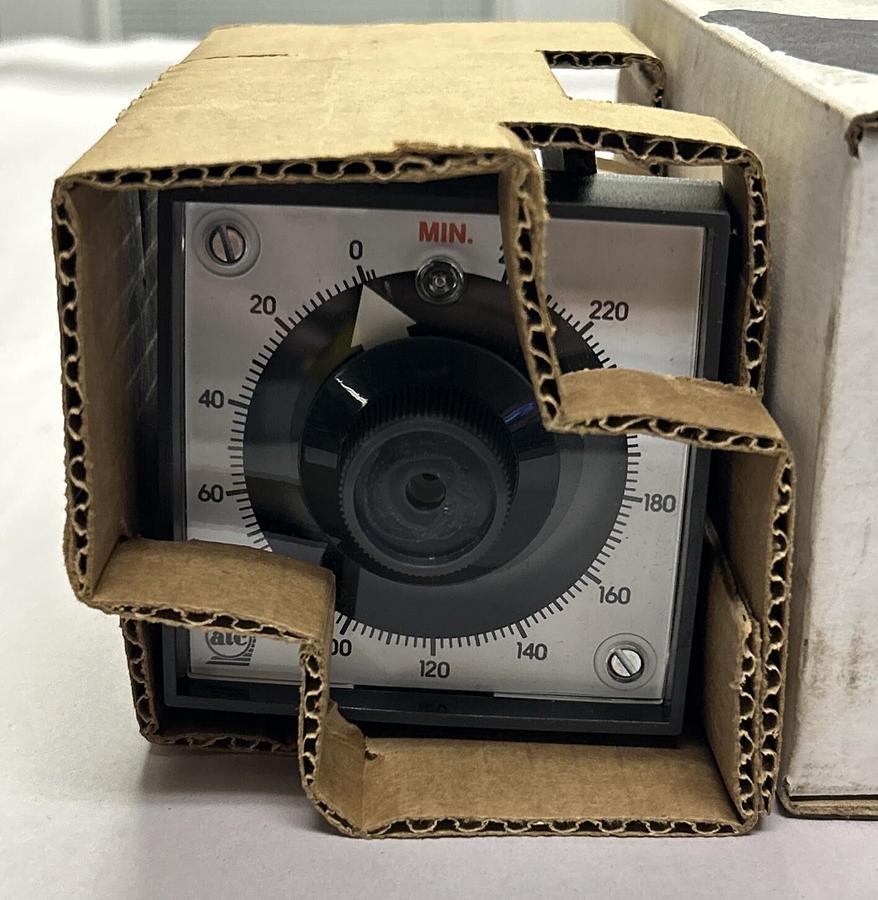 Used ATC,3-0305E019A10PX,RESET TIMER NEW