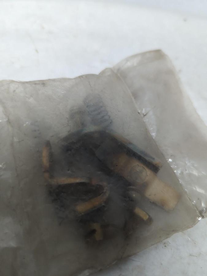 ALLEN BRADLEY,Z-34039,SINGLE POLE CONTACT KIT SERIES K SIZE 2 NOS