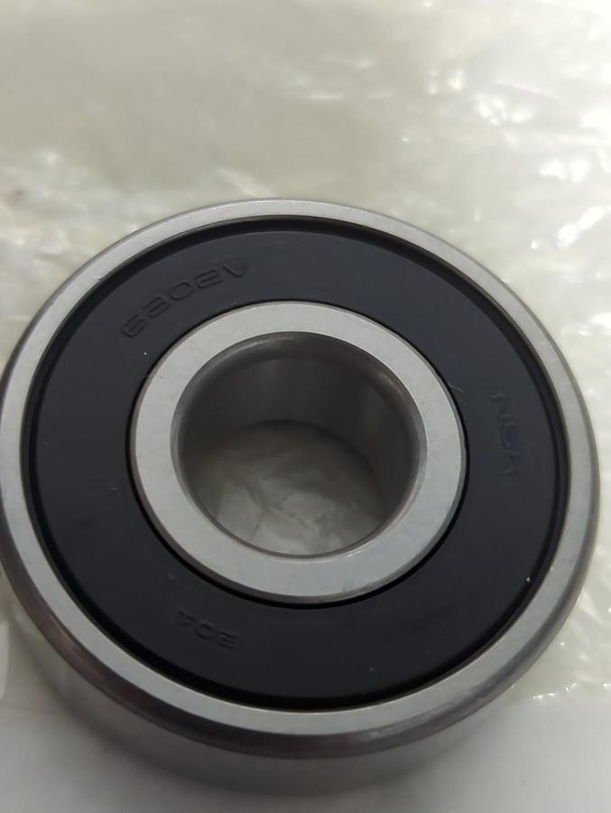 NSK,6302VVC3,DEEP GROOVE BALL BEARING 15X42X13MM NOS