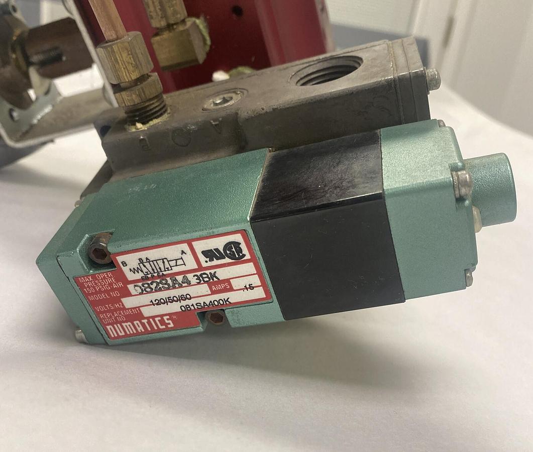 Used Watts,PA400,Pneumatic Actuator/Numatics 082SA43BK Solenoid Valve
