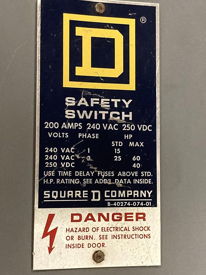 Used Square D,B-40274-074-01,Safety Switch
