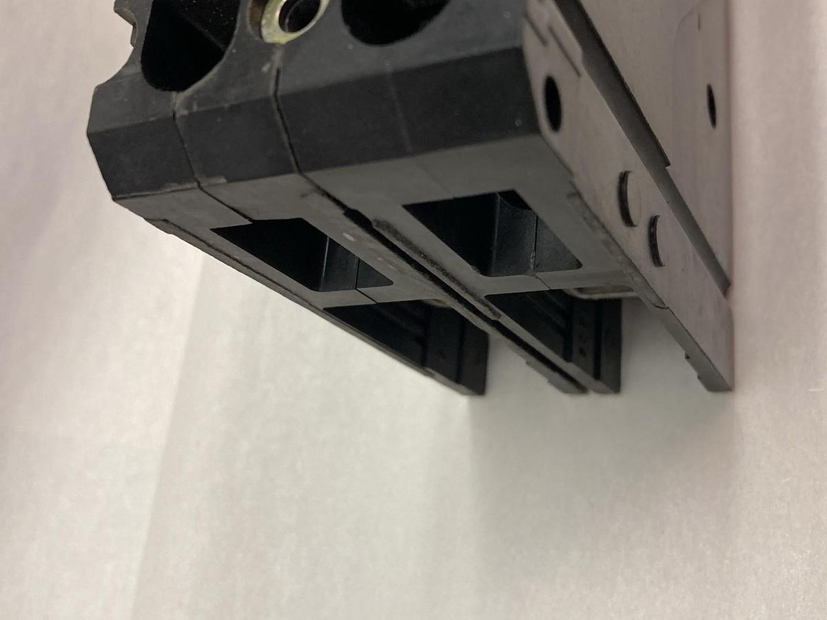 Used Siemens,ED22B015,Circuit Breaker 15A 240Vac