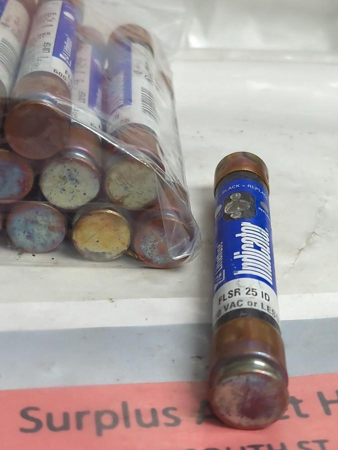 Used LITTELFUSE,FLSR-6-25ID,INDICATOR FUSE 25 AMP LOT OF 20 PRE-OWNED