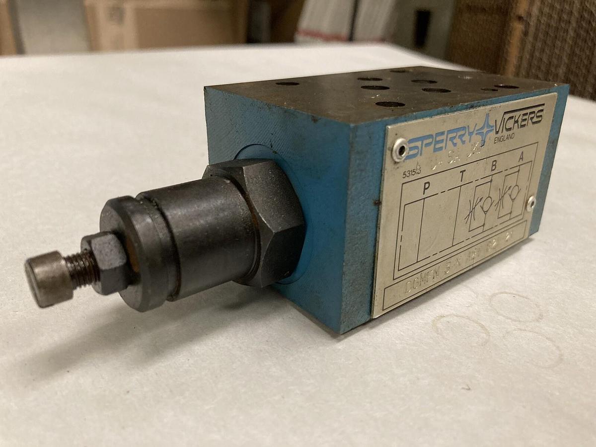 Used Eaton Vickers,DGMFN-3-X-A2W-B2W-21,Flow Control Valve
