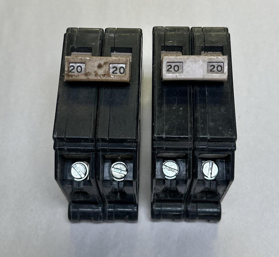 Used CUTLER-HAMMER,CH220,CIRCUIT BREAKER 20A 120/240V 2P LOT OF 2