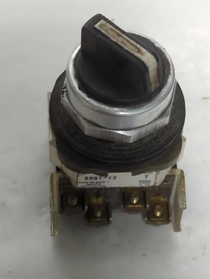 Used ALLEN BRADLEY,800T-J2,SELECTOR SWITCH SERIES T PRE-OWNED