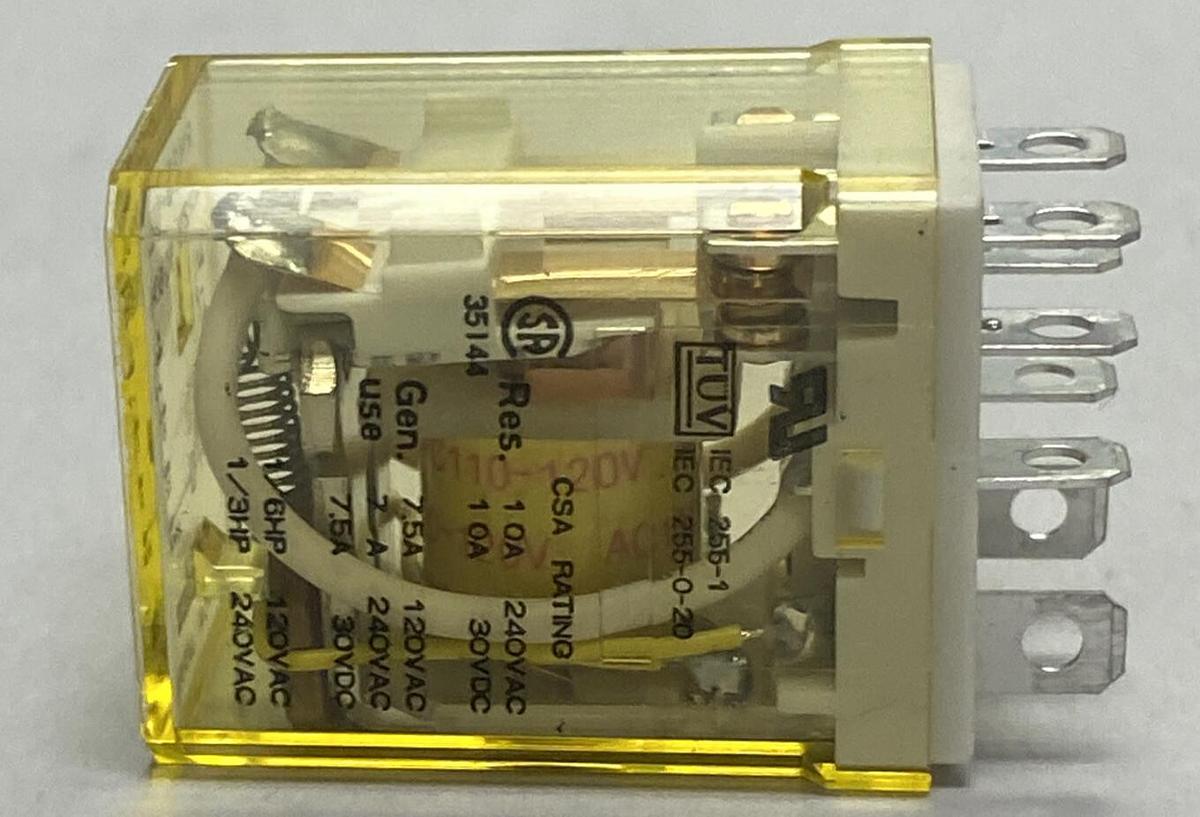 IDEC,RH2B-UL,RELAY 120V NOS
