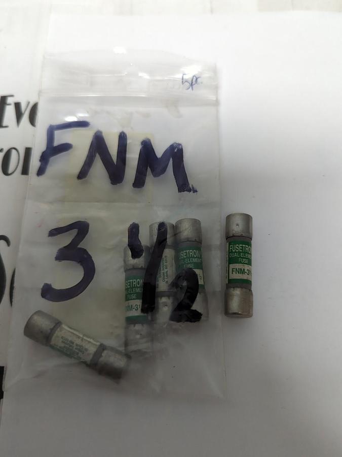 COOPER BUSSMANN,FNM 3-1/2,FUSETRON  3-1/2 AMP FUSES LOT OF 5 NOS