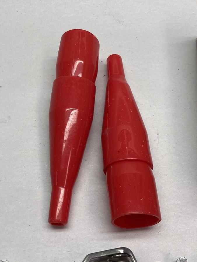 Mueller Electric,BU-26-2,Insulator LOT OF 4