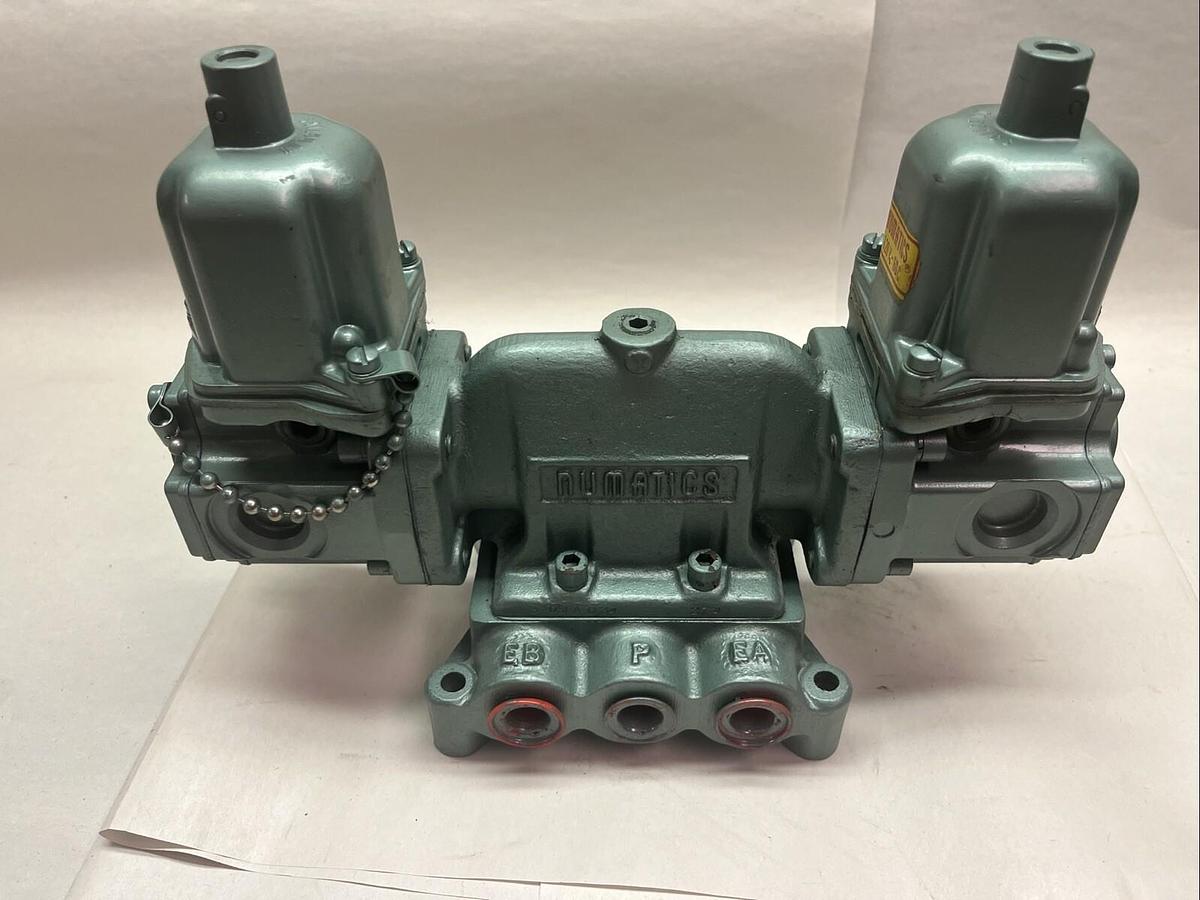 Numatics,3JDSPA034,PNEUMATIC DOUBLE SOLENOID VALVE 120V 60cy