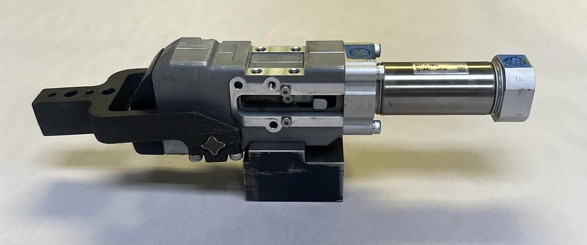 Used SMC,CKZT25-105-DCL781E,PNEUMATIC CLAMP CYLINDER