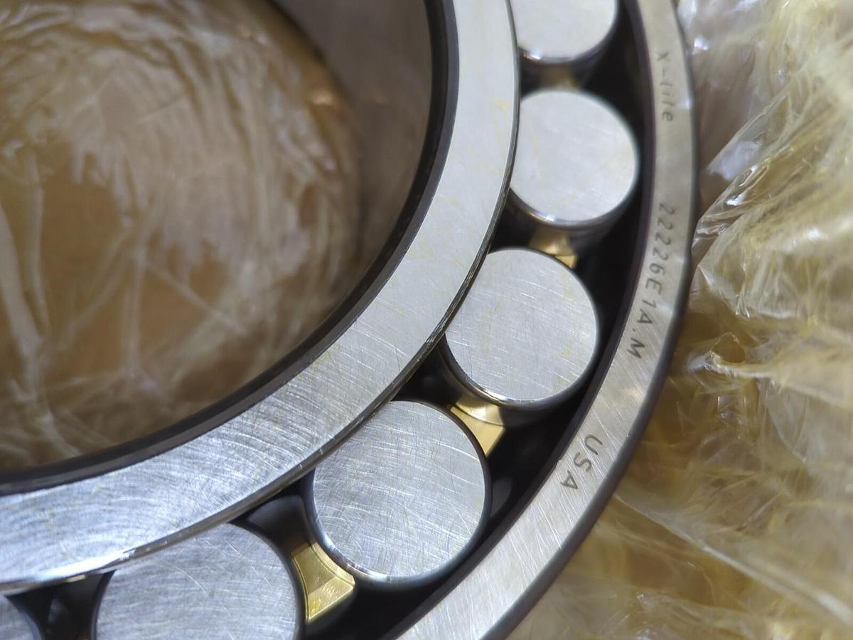 FAG,22226E1A.M,SPHERICAL ROLLER BEARING 130MM X 230MM X 64MM