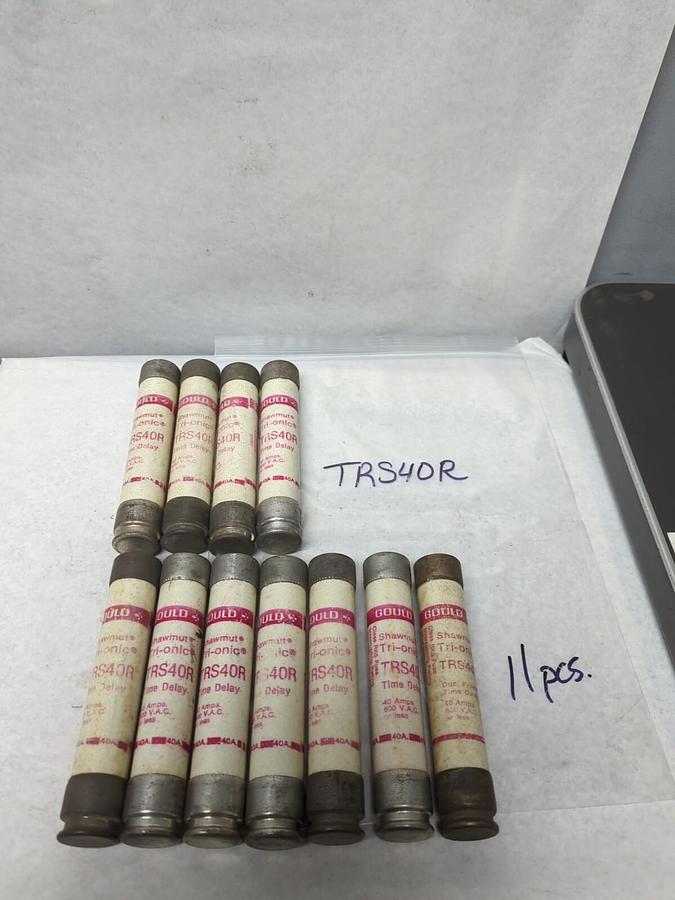 Used GOULD SHAWMUT,TRS40R,TRI-ONIC 40 AMP FUSE LOT OF 11 PRE-OWNED