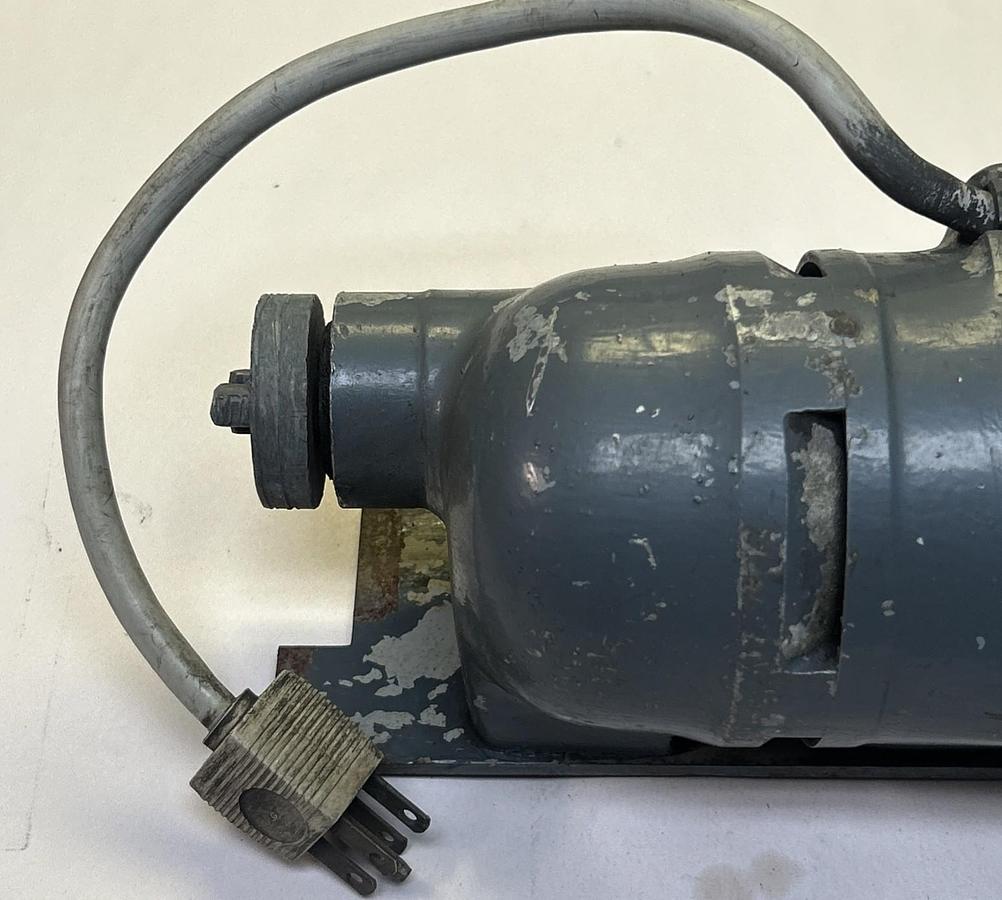 Used GENERAL ELECTRIC,243C492G3,GEAR MOTOR 230V AC OR DC