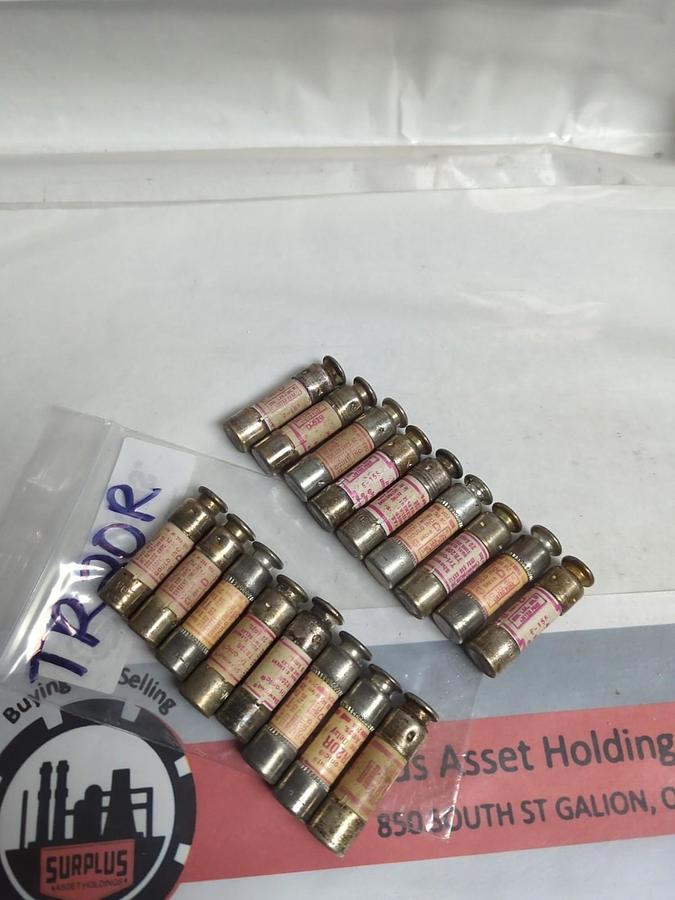 Used GOULD SHAWMUT,TR-20R,TRI-ONIC 20 AMP FUSE LOT OF 17 PRE-OWNED