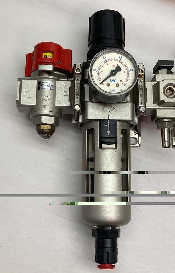 Used SMC,AW30-F03D,Filter Regulator w/SMC EAV3000-F03-5Y0-0 Block