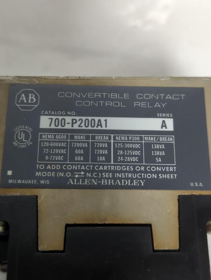 Used ALLEN BRADLEY,700-P200A1,SERIES A CONVERTIBLE CONTACT CONTROL RELAY PRE-OWNED