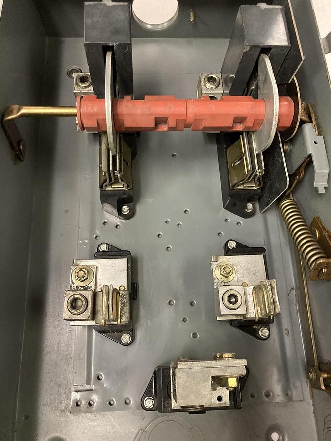 Used Square D,B-40274-074-01,Safety Switch