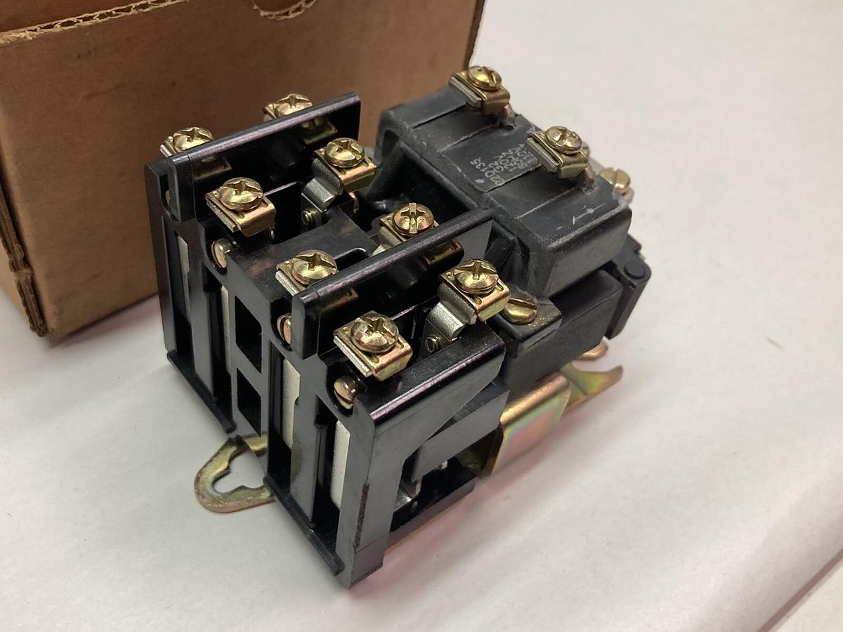 Used General Electric,CR2810A14AK,Machine Relay