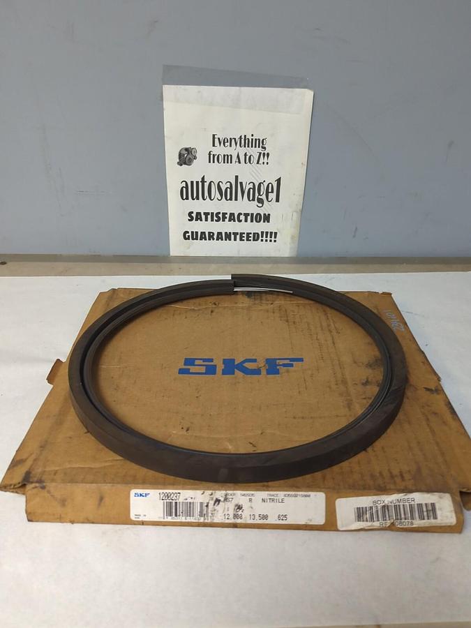 SKF,1200237,NITRILE OIL SEAL 12 X 13-1/2 X 5/8 INCH NOS