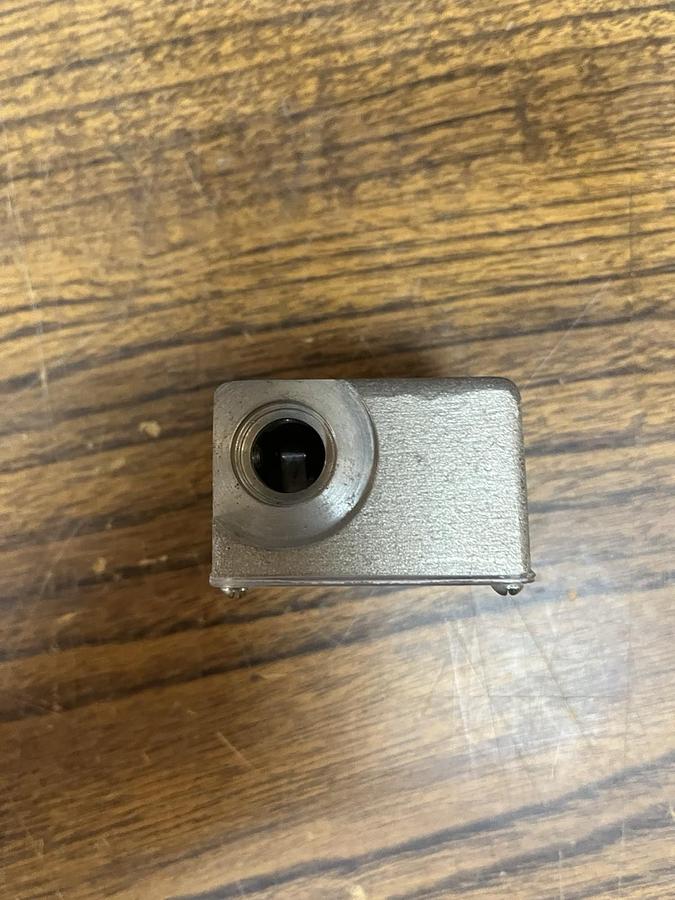 Used LUIBRIQUIP,562444-01-808,FEEDER CYCLES VALVE
