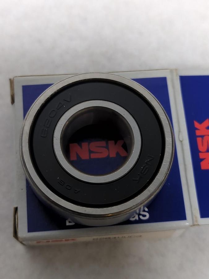 NSK,6204VVC3,DEEP GROOVE BALL BEARING DOUBLE RUBBER SEALED NOS
