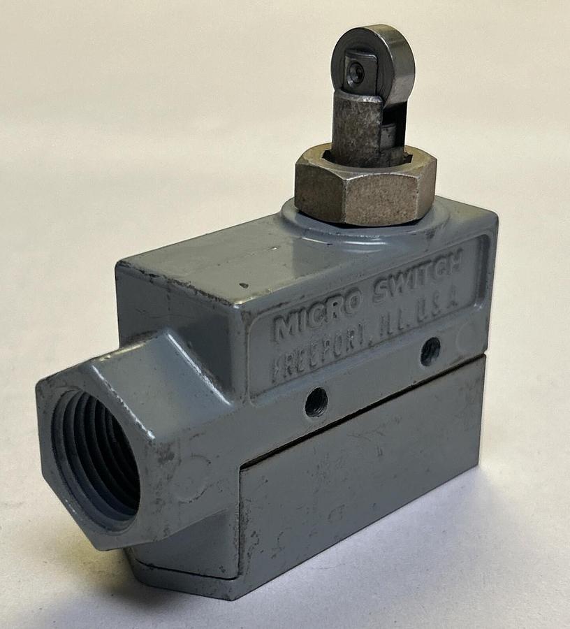 Used HONEYWELL MICRO SWITCH,BZE6-2RQ81,LIMIT SWITCH