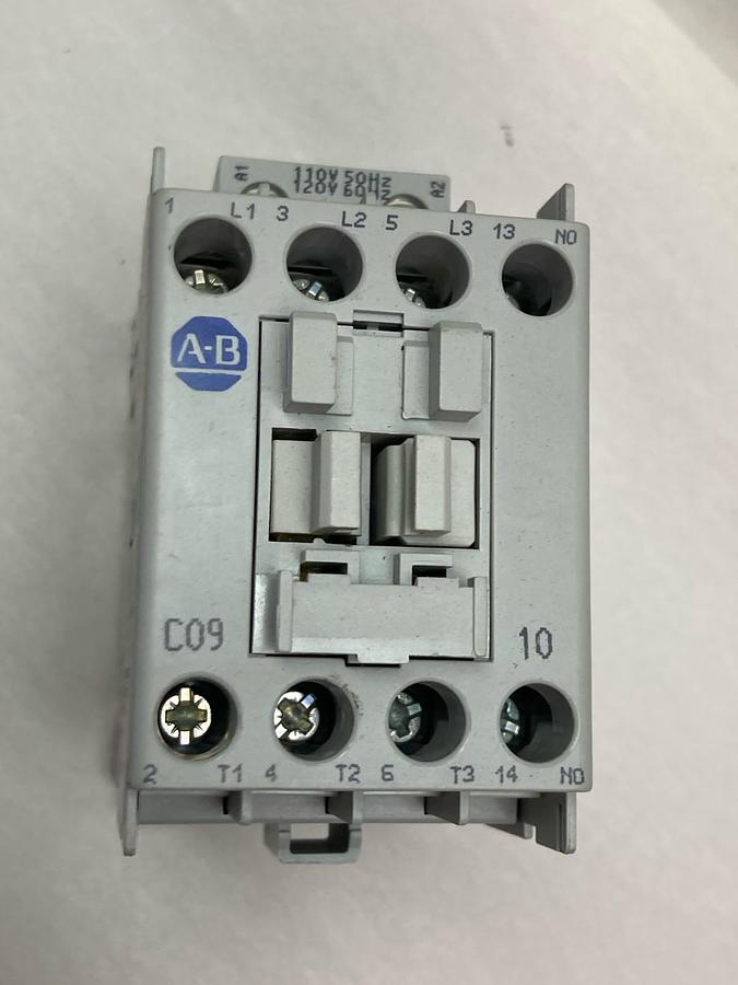 Used Allen-Bradley,100-C09*10,Ser A Contactor 110/120V 50/60HZ