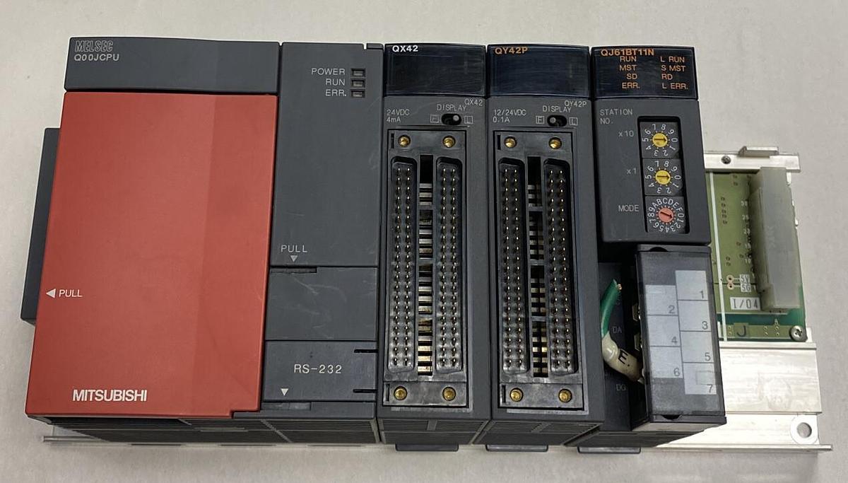 Used Mitsubishi,Q00JCPU,Melsec Power Supply 100-240VAC 3AMP