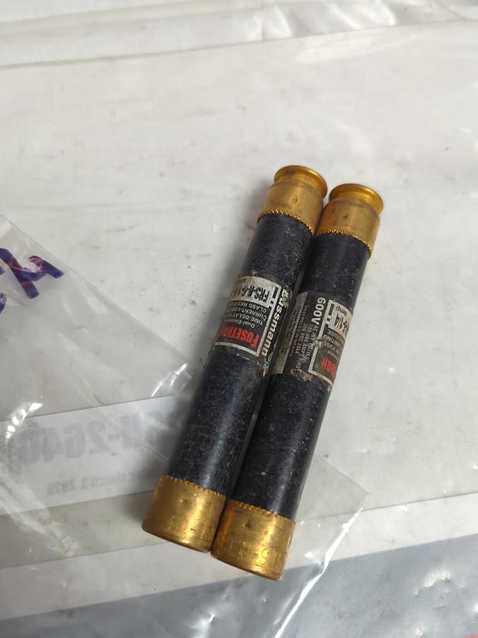 Used COOPER BUSSMANN,FRS-R-6-1/4,FUSETRON 6-1/4 AMP FUSE LOT OF 2 PRE-OWNED