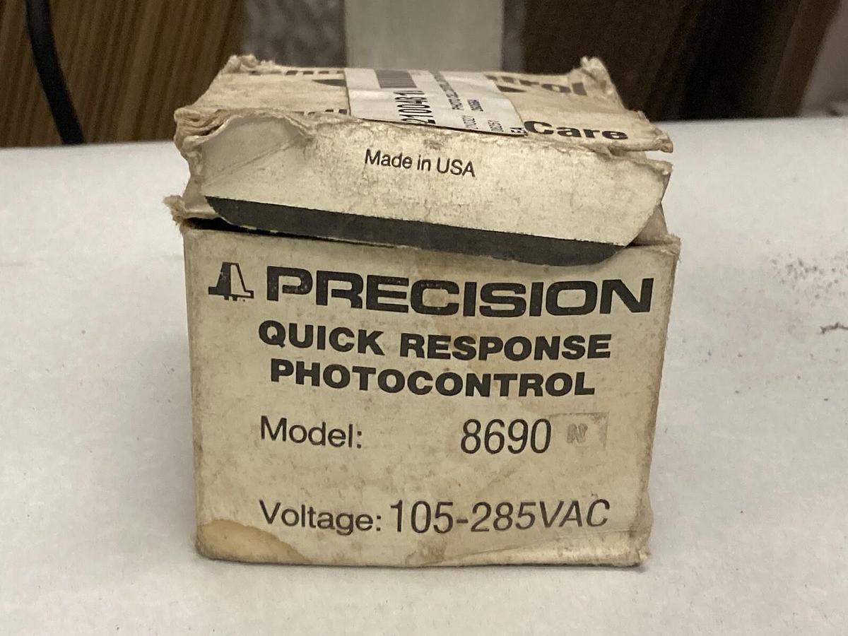 Used Lumatrol,8690N,Photo Control