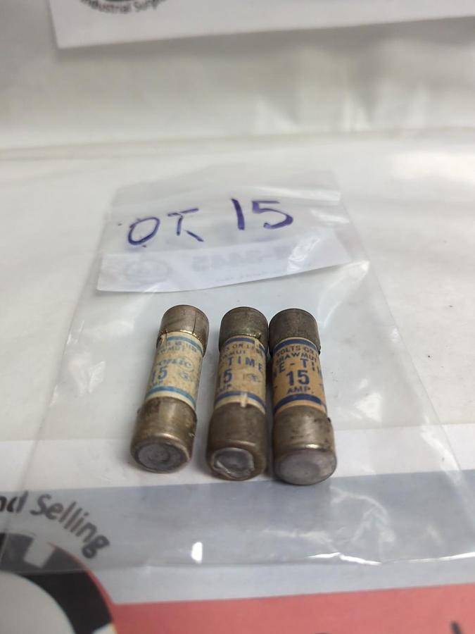 Used SHAWMUT,OT15,ONE-TIME 15 AMP FUSE LOT OF 3 PRE-OWNED