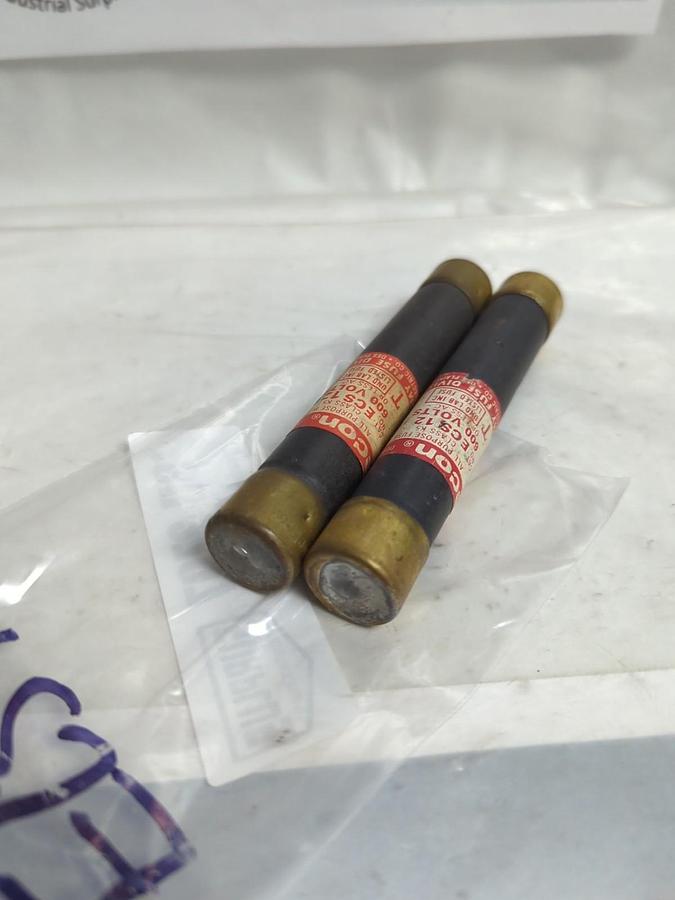 Used ECON,ECS 12,TIME-DELAY 12 AMP FUSE LOT OF 2 PRE-OWNED