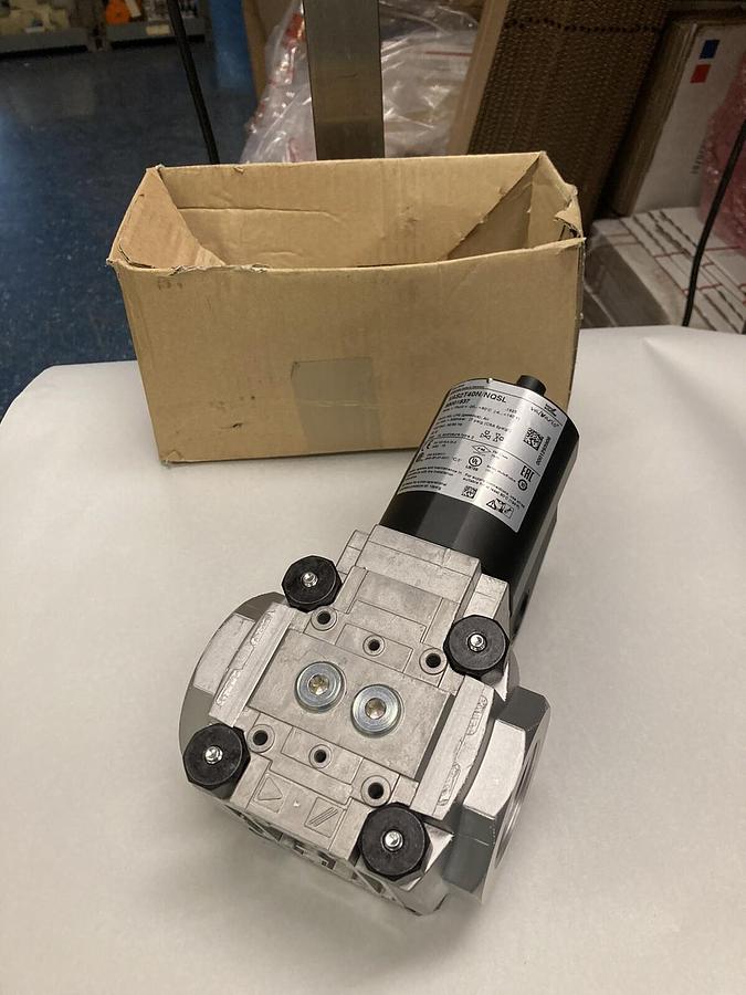 Krom Schroder,VAS2T40N/NQSl,Gas Solenoid Valve 120 VAC 50/60 Hz