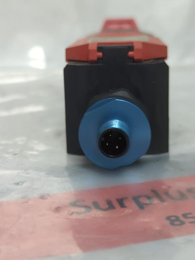 Used BANNER,SI-LS42UMH,SAFETY INTERLOCK SWITCH 24-230V MC PRE-OWNED