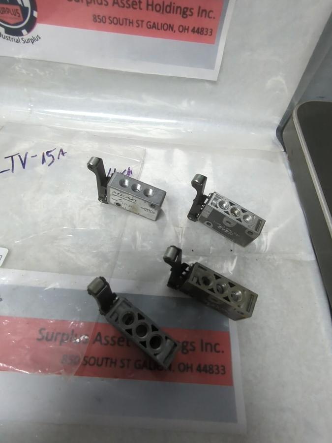 Used MEAD,LTV-15A,PNEUMATIC AIR CONTROL VALVE LOT OF 4 PRE-OWNED