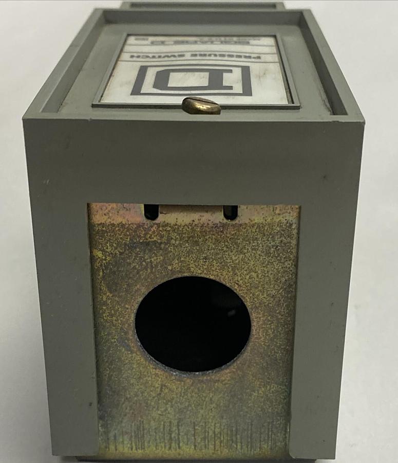 Used Square D,9012 GSG-3,Pressure Switch