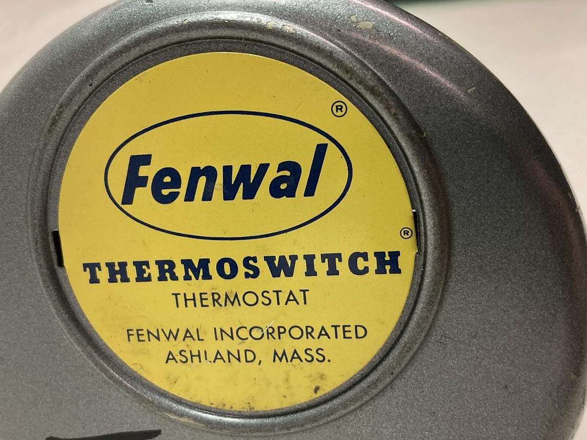 Used Fenwal,22710-0,Thermoswitch Temperature Controller
