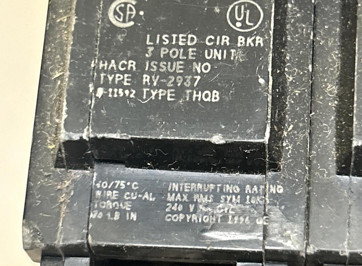 Used GENERAL ELECTRIC,THQB320,CIRCUIT BREAKER 20A 120/240V 3P