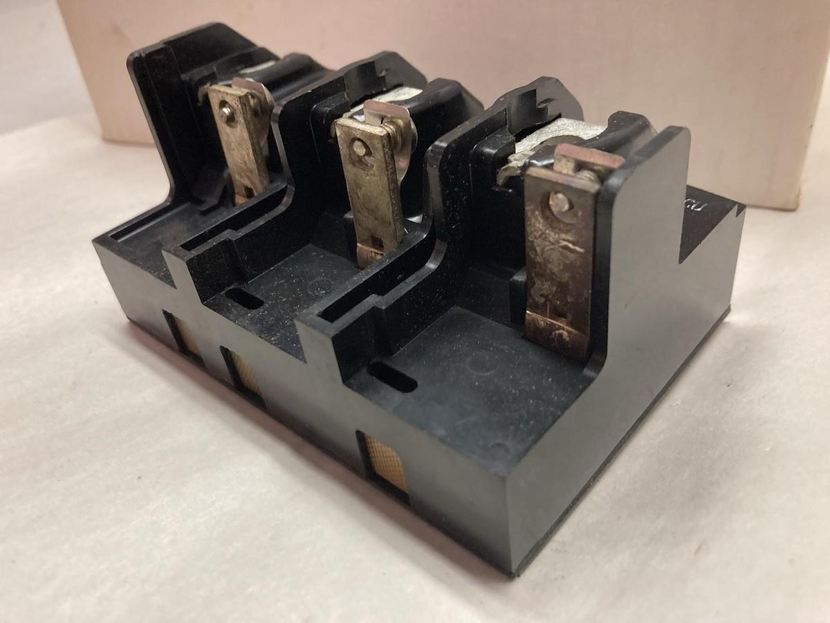 Used ITE Pushmatics,P4320 40C,3-Pole Circuit Breaker 240Vac