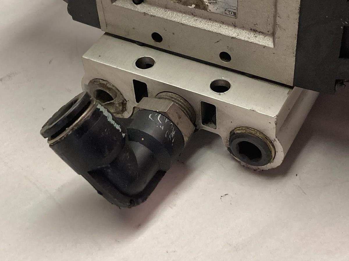 Used SMC,VF5220-5G-02,Valve Block