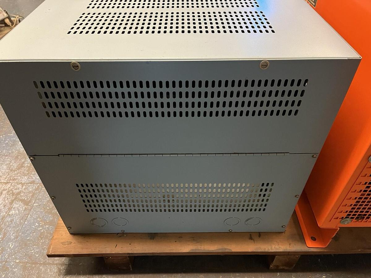 Used STABILINE,EMT4207C,VOLTAGE REGULATOR 8.3KVA 1PH OUTPUT 230V