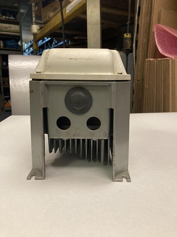 Used Allen Bradley,22B-D2P3C104,VFD Ser A 1 HP Powerflex 40 Ac Drive