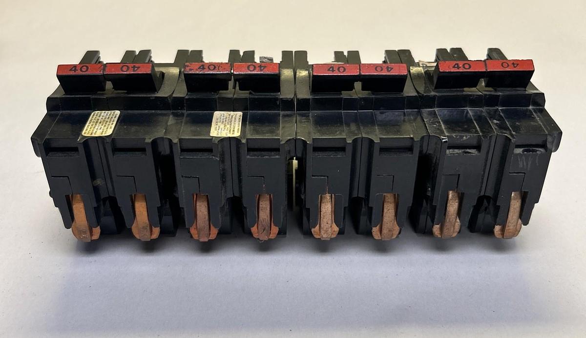 Used FEDERAL PACIFIC,NA240,CIRCUIT BREAKER 40A 120/240V 2P LOT OF 4