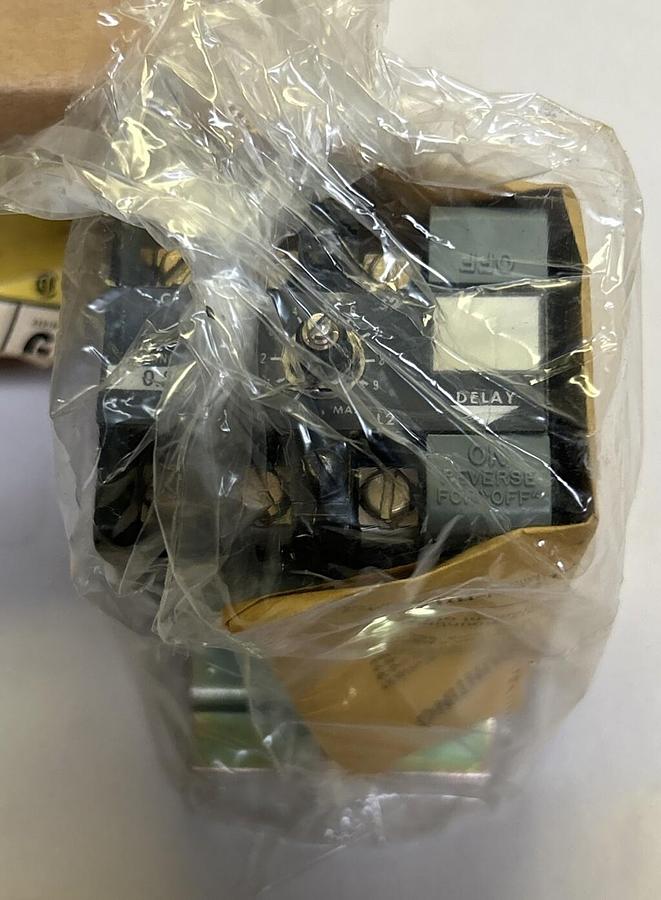 Used ALLEN BRADLEY,852S-NSB,TIMING RELAY NEW