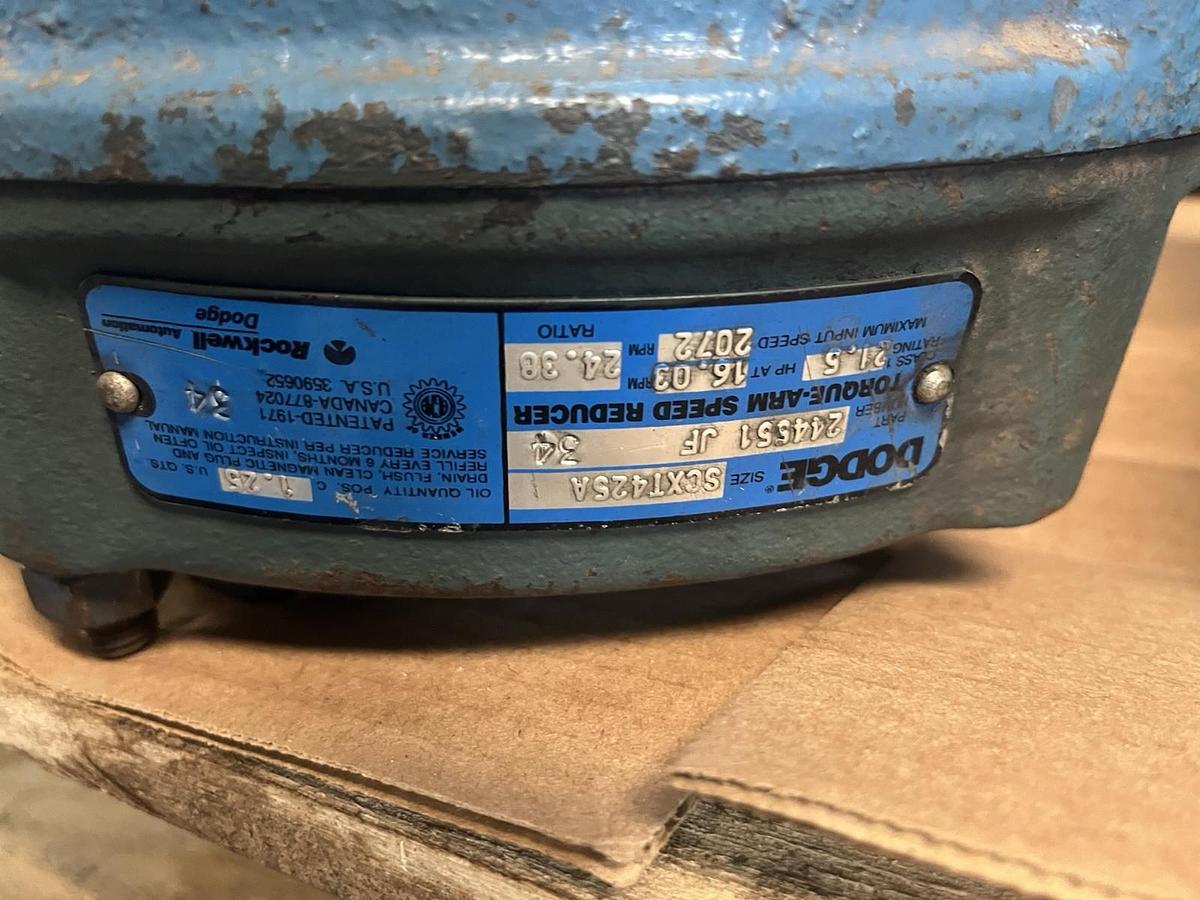 Used DODGE,SCXT425A,TORQUE ARM SPEED REDUCER RATIO 24.38 INPUT 21.5HP 2072RPM