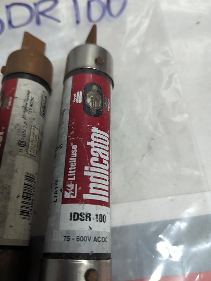 Used LITTELFUSE,IDSR100,INDICATOR 100 AMP FUSE LOT OF 2 PRE-OWNED